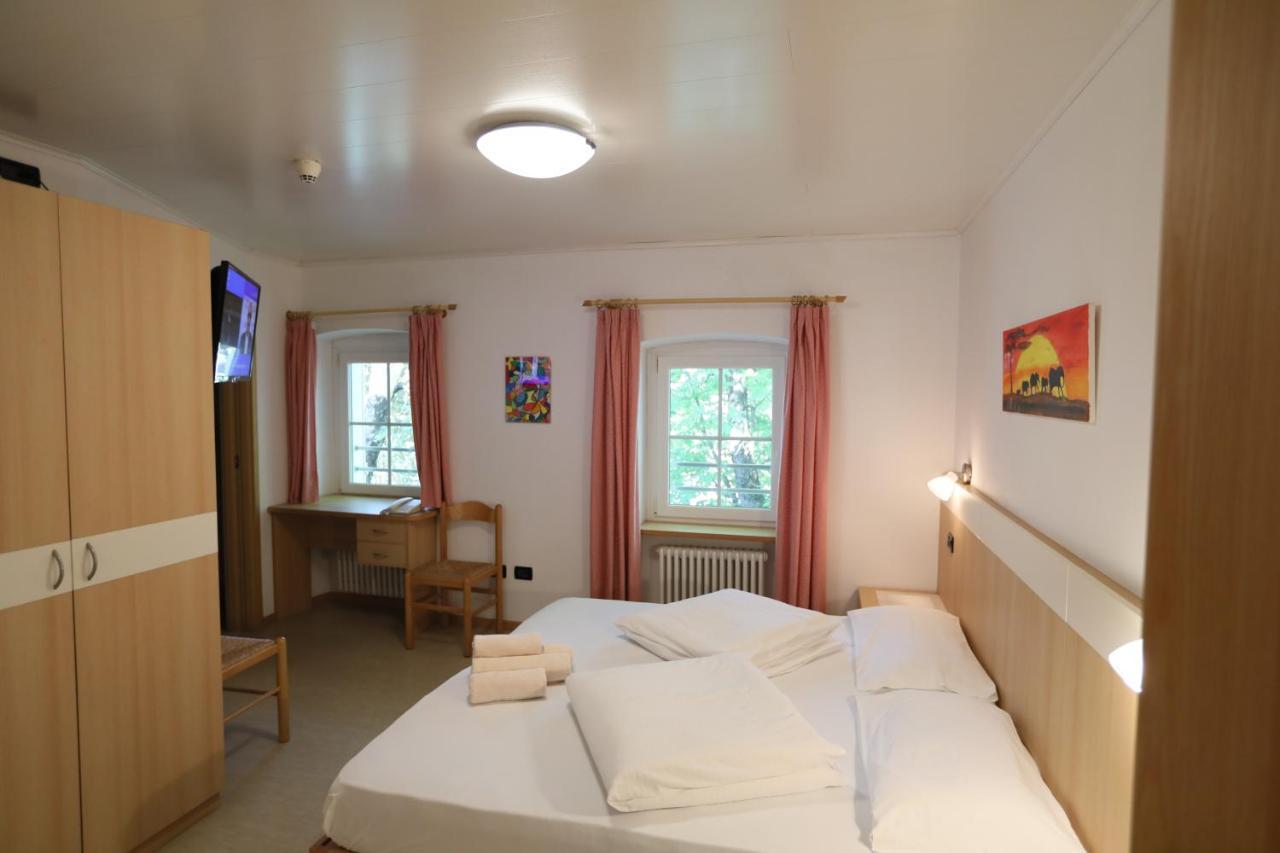 Hotel Stampfer B&B Laives Exteriör bild